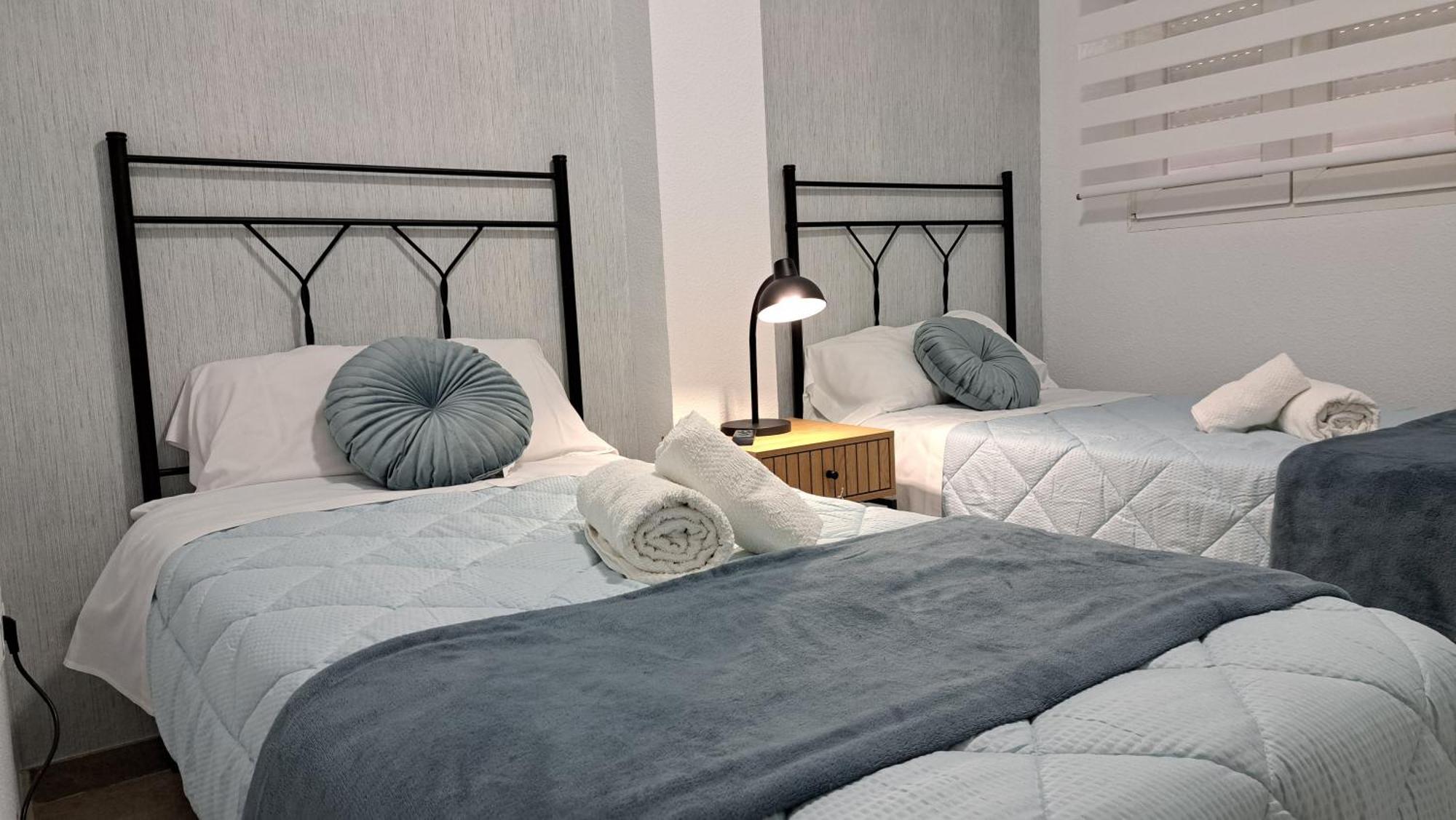 Apartamentos Maria Cristina Con Parking Gratis Córdoba Rom bilde